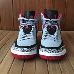 NIKE AIR JORDAN SPIZIKE WOLF GREY GYM RED CEMENT
